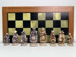 VTG KimsChess-like Korean Hand Carved Ornate Asian Chess Set w/Wood Polish Board - Bild 1 von 15