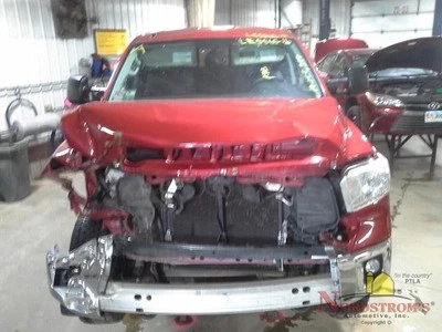 Toyota Tundra 2016 brazo de control inferior delantero izquierdo Foto 1 de 4