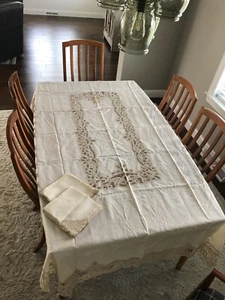 VINTAGE ECRU ITALIAN LACE Tablecloth W/12 Matching Lace Napkin 58 X 96 - Picture 1 of 10