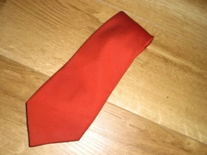 GOLDEN CLASP BY PRINCE CONSORT WELL FARGO BANK RED TIE - Picture 1 of 5