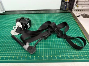 2017 -2023 TESLA MODEL 3 FRONT LEFT DRIVER SIDE SEAT BELT BLACK 1081255-01-F OEM - Picture 1 of 7