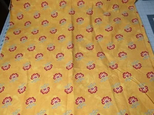Vent Du Sud Tablecloth Bright Yellow Repeating Red Floral Pattern 57x53" Cotton - Picture 1 of 6