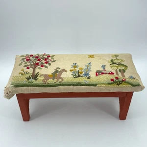 Vintage Footstool Primitive Embroidered Horse Scene Needlepoint Red Legs 15x7x7 - Picture 1 of 8