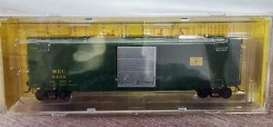 Maine Central RR 50' PS-1 Boxcar w/ 9' SD 9402 Scale Couplers Kadee 6113 HO RTR - Picture 1 of 2
