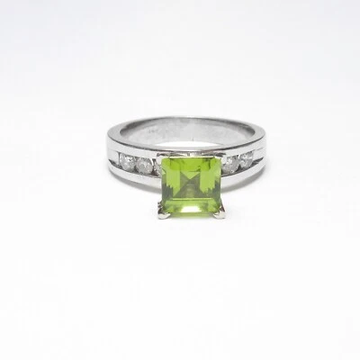 Estate 14K White Gold 1.15 Ct Natural Square Lime Green Peridot And Diamond Ring - Image 1 of 4