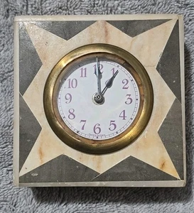 Antico orologio da scrivania con mensola Art Decò in marmo/alabastro di fabbricazione tedesca. COSÌ COM'È  - Foto 1 di 13