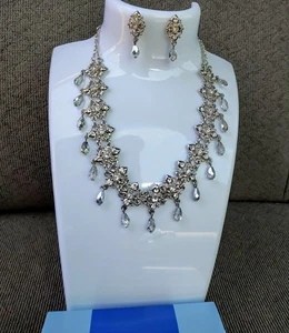 Vintage Avon Rhinestone Necklace Earrings Set Victorian Bridal Jewelry 2000 Vtg - Picture 1 of 22