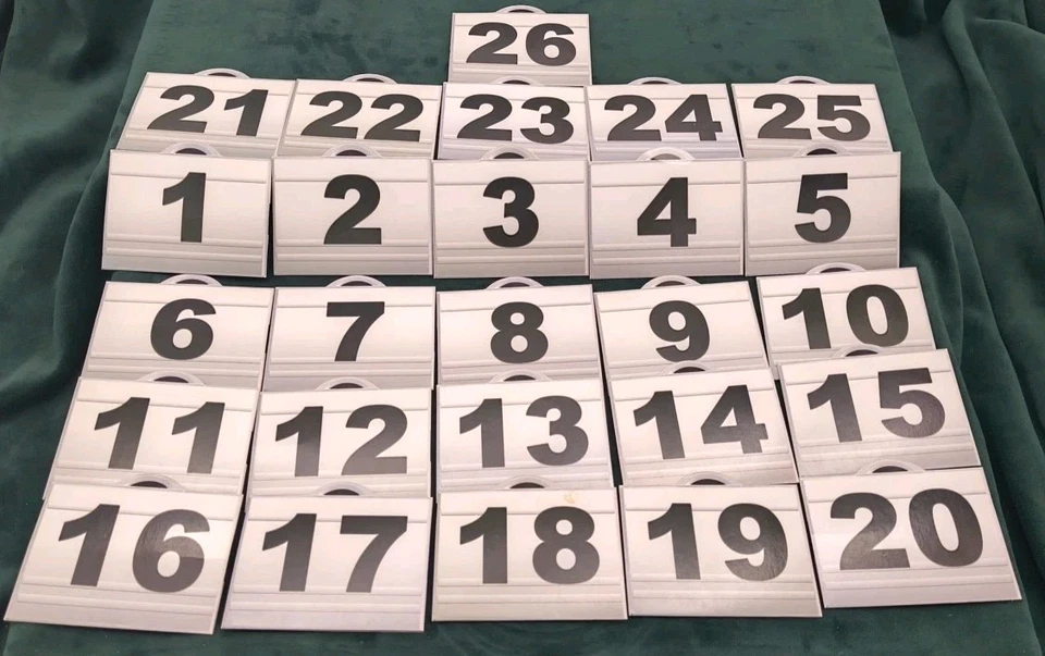 Maletines completos de piezas y piezas de repuesto 1-26 Deal Or No Deal 2006  Foto 1 de 1