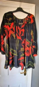 Evans Black Floral Chain Detail Blouse size 20 pleated red - Picture 1 of 6