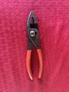 Outils à enfoncer 8" ROUGE talon poignée souple pince à joint coulissant avec fraises 137 CP - Photo 1/6