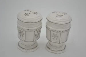 Vintage Cracker Barrel “Seasonal Elegance” Snowflake Salt & Pepper Shaker Set - Picture 1 of 6