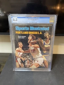 CGC 6.5 Newsstand Edition Sports Illustrated-Walton&Kareem Abdul-Jabbar-5/23/77 - Picture 1 of 1