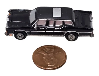 MICRO MACHINES '82 LINCOLN PRESIDENTIAL LIMOUSINE LIMO - Vintage Galoob 1989 - Image 1 of 4