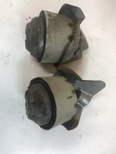 06-09 Mercedes-Benz C209 CLK350 3.5L ENGINE RIGHT LEFT MOTOR MOUNTS PAIR SET OEM - Picture 1 of 5