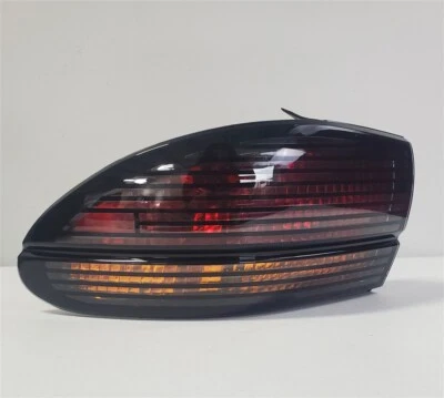 Lente de luz de lámpara trasera izquierda Pontiac Bonneville 1992-1995 5978041 NOS OEM Foto 1 de 4