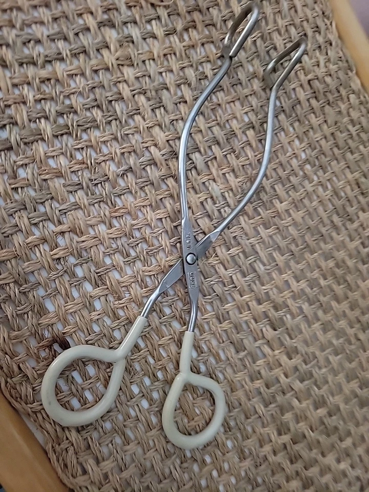 EKCO 10" Stainless Steel Kitchen Tongs Grippers Scissor Type Rubber White handle - Image 1 of 4