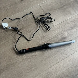 Babyliss Pro Nano Titanium Styled With a Kiss 1 1/4" Conicurl Curling Iron Wave - Picture 1 of 8