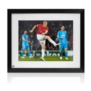 Paul Scholes Signed Manchester United Football Photo: Barcelona Volley. Framed - Picture 1 of 4