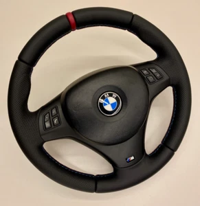 VOLANTE BMW E92 M E93 E88 E87 E84 E82 SERIE 1 3 ROJO SIN RAYAS - Imagen 1 de 7