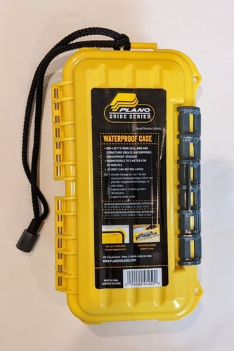 Estuche Impermeable Plano Guide Series DRI-LOC Medio ABS - Amarillo 145040 -