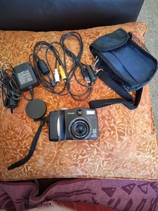 SHARP DIGITAL STILL CAMERA VE-CG40U JAPAN with Case And Cords - Picture 1 of 9
