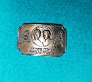 VINTAGE 1976 STAR TREK LIVES CAPTAIN KIRK & SPOCK MOVIE BELT BUCKLE LEE BELT NY - Picture 1 of 4