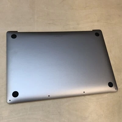 MacBook Pro 13 A1708 2016 2017 OEM Base Trasera Cubierta Inferior Estuche 613-05541 Gris Foto 1 de 4