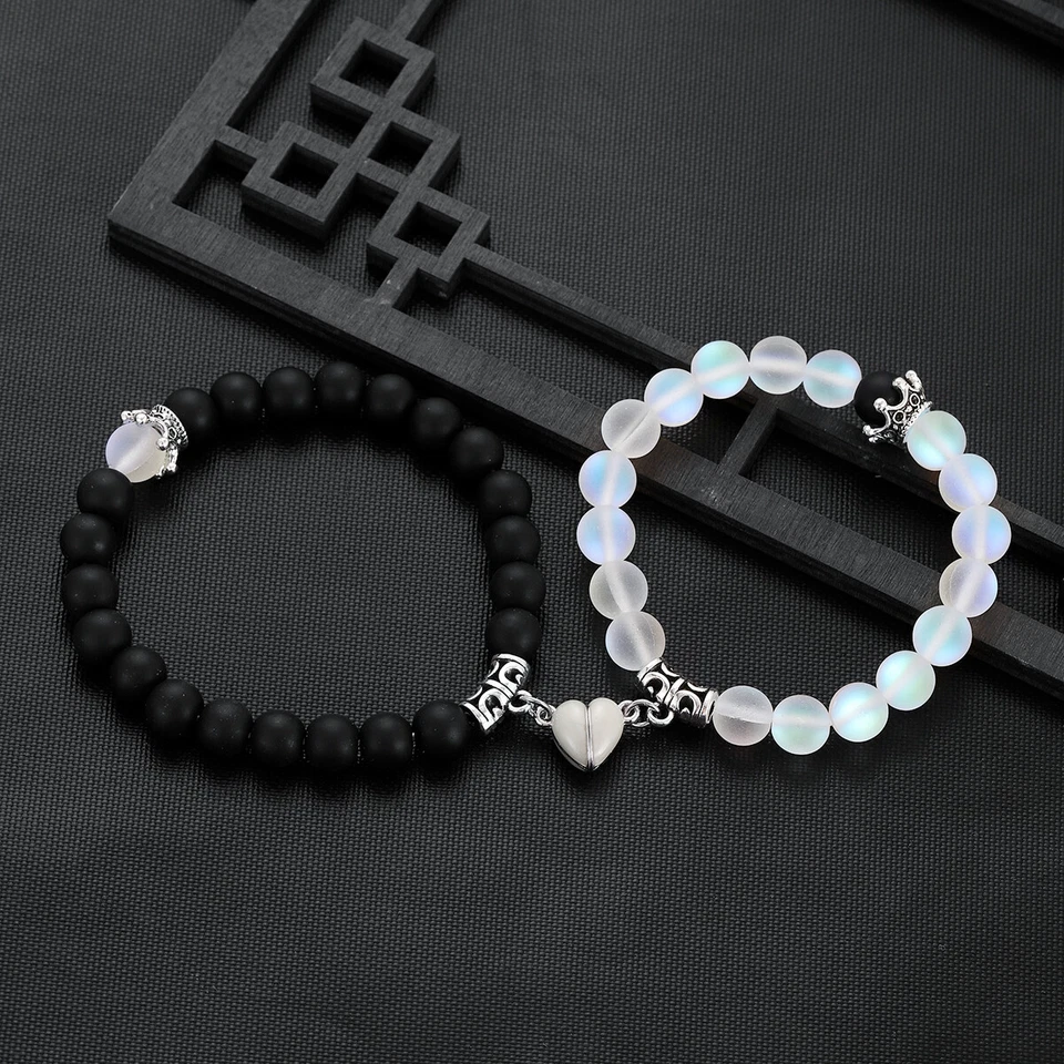 2 piezas pulseras para pareja que brillan en la oscuridad corazón corona piedra lunar pulseras magnéticas Foto 1 de 1