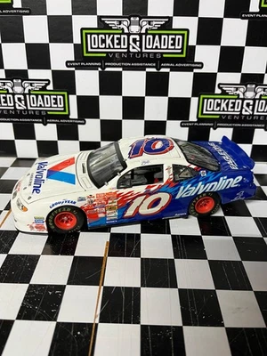 КОМАНДА КАЛИБР 1/24 ДЖОННИ БЕНСОН #10 VALVOLINE ЛИТАЯ NASCAR ВЛАДЕЛЕЦ СЕРИИ - Изображение 1 из 4