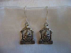 PENDIENTES DE PLATA ESTERLINA .925 BUDISMO TIBETANO HINDUISMO GANESH EN TEMPLO - Imagen 1 de 1