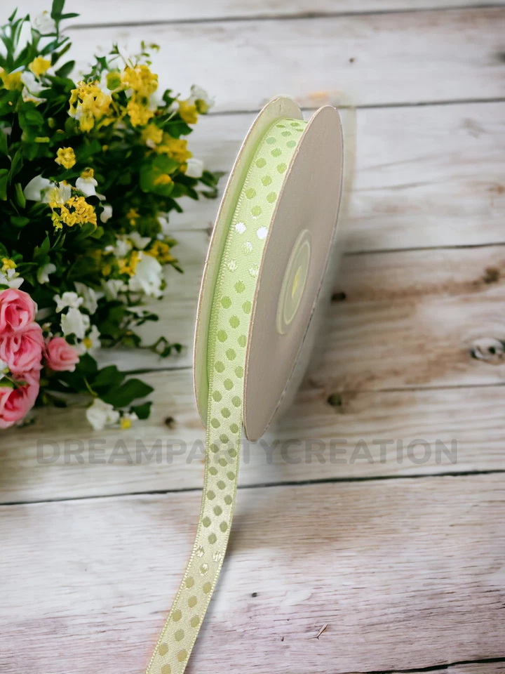 Cinta de satén de una cara de lunares verde jugo de lima de 3/8" 25 yardas 100 % nailon Foto 1 de 1