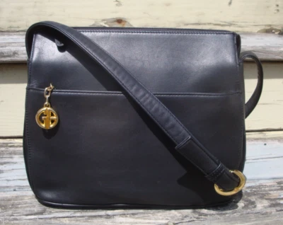 GIANI BERNINI Black Leather Vintage Handbag Crossbody Shoulderbag Purse Classic - Image 1 of 4
