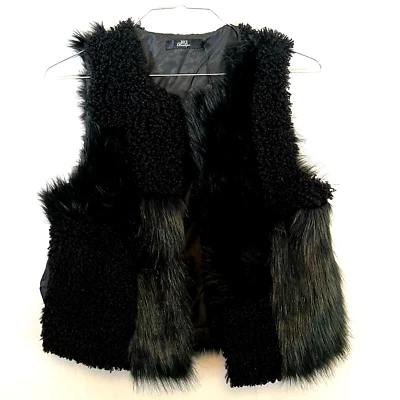 Chaleco BKE Boutique de Piel Sintética Negro Frente Abierto Forrado Boho Mujer M Retazos Piezas Foto 1 de 4