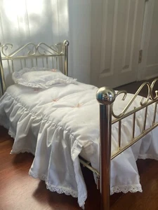 Vintage American Girl (Samantha) Brass Bed with Bedding. Free Shipping! - Picture 1 of 3