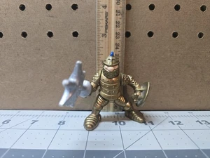 Vintage Fisher Price Great Adventures Castle Knight 1994 Actionfigur mit Axt  - Bild 1 von 3