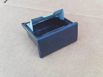 丰田凯美瑞中心仪表板灰托盘硬币夹黑色 1997 1998 1999 2000 2001 — 第 1/4 张图片