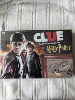 Hasbro Gaming Clue: Wizarding World Harry Potter Edition Mystery Board Game New! - Image 1 of 4