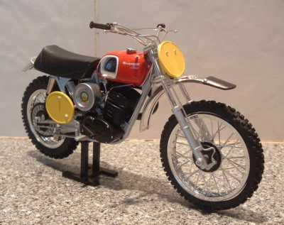 70's HUSQVARNA HUSKY 400 CROSS VINTAGE MOTOCROSS 1:12 MODEL MEGA DETAIL B ABERG - Image 1 of 4