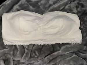 Torrid Curve Women Bra Size 2 2X White Lace Bandeau Lightly Lined Strapless Nice