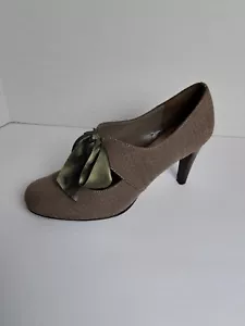 It's OK hellbraune Absatzpumps Größe 8 1/2 grün Schleife Pin Up Girl Vintage Heels - Bild 1 von 10