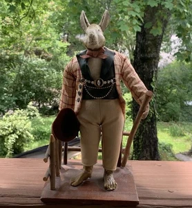 Bambola coniglietto pasquale tedesco vintage gentiluomo cappello fatto a mano bastone da passeggio tuta panno - Foto 1 di 9