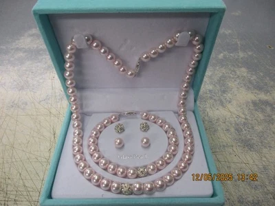 Nuevo Elegante Conjunto de Caja de Regalo Joyería Acento Diamantes de Imitación Tono Plata Perla Vidrio Foto 1 de 2