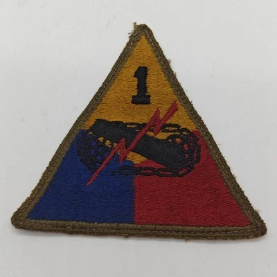 WWII WW2 US Army 1st Armored Division OD Green Back Patch - Image 1 of 4