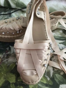 Ladies Cream Ribbon tie Sandals Brand new size 7 from Asos - Picture 1 of 4