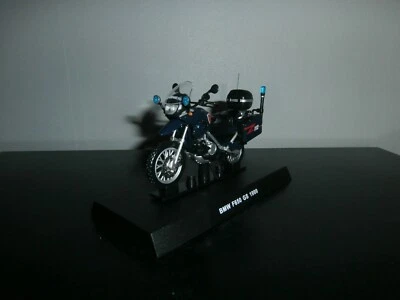 MOTO BMW F650 GS de 1999 Police Carabinieri echelle 1/24e - Photo 1/4