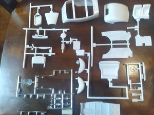 '32 Ford Phantom Vicky Body, Interior, Glass, Grill 1932 - Hot Wheels - AMT 1:25 - Bild 1 von 7