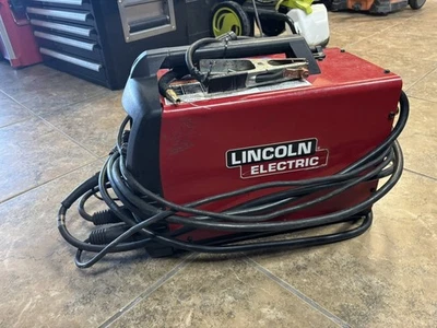 Soldador multiproceso usado Lincoln Electric Le31MP 140 Amp Mig Stick (QUI004173) Foto 1 de 4