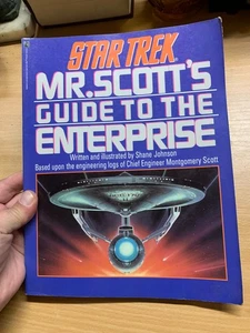 1987 STAR TREK MR SCOTT'S GUIDE TO THE ENTERPRISE LARGE PAPERBACK BOOK (P5) - Imagen 1 de 21
