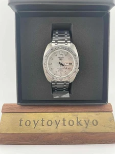Seiko 5 Sports Reissue Heritage Design SBSA311 Men's Watch Silver Day Date NEW - Picture 1 of 11