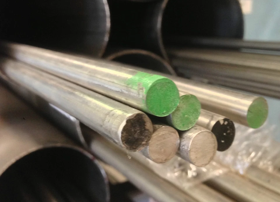 STAINLESS STEEL ROUND BAR 8mm DIAMETER X 300mm LONG - image 1 of 1